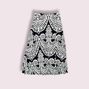 EUC I•N•C International Concepts Skirt-Soft, Breathable Size M-Navy & White